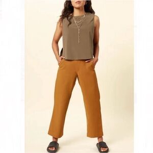 Wayre Jetsetter Stretch Trouser bronze women’s size 4 athleisure travel pants